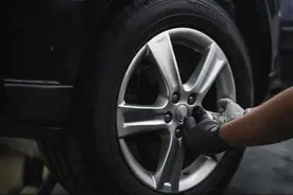 Mobile tyre fitting service at a customer location in Cambridge
